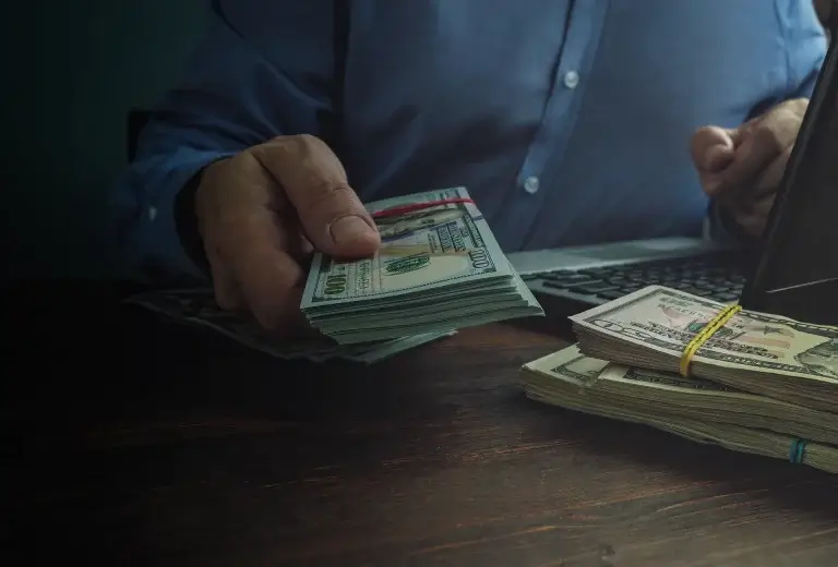 Qué son los créditos informales (o chulco) y por qué deberías evitarlos a toda costa