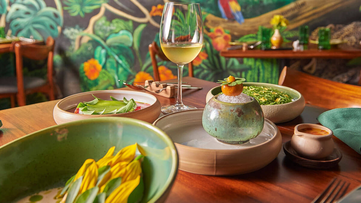 Listado de complementos y utensilios básicos en un restaurante